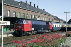038290