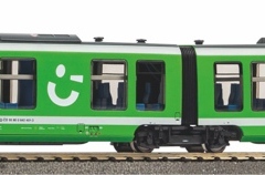 52976