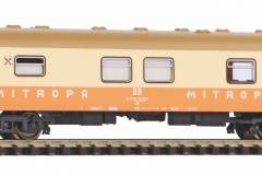 47618