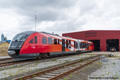 52982