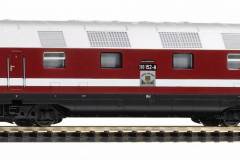 52996