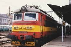 47483