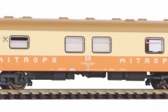 47618
