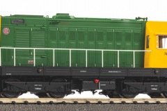 52105