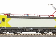 21713