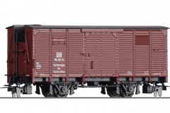 15946